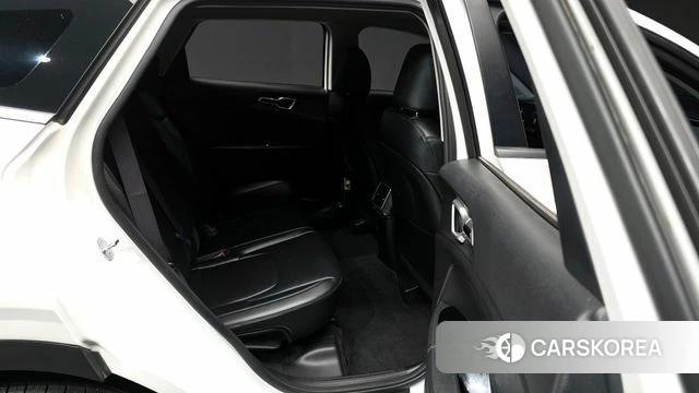 Kia Sportage 5th Generation 2023 Белый из Кореи, фото 3