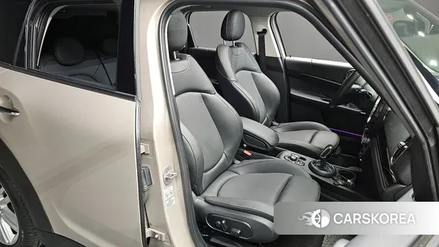 Mini Cooper Countryman 2023 Серебряный из Кореи, фото 3