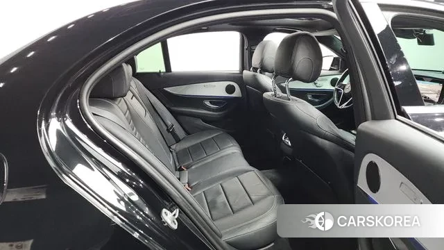 Mercedes-Benz E-Class W213 2020 Черный из Кореи, фото 3