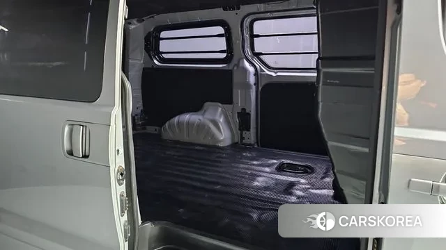 Hyundai The New Grand Starex 2019 Серебристо-серый из Кореи, фото 3