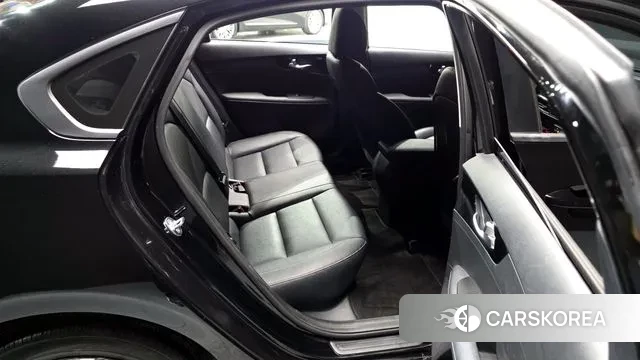 Kia The New K3 2nd generation 2023 Черный из Кореи, фото 3