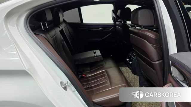 BMW 5 Series (G30) 2021 Белый из Кореи, фото 3