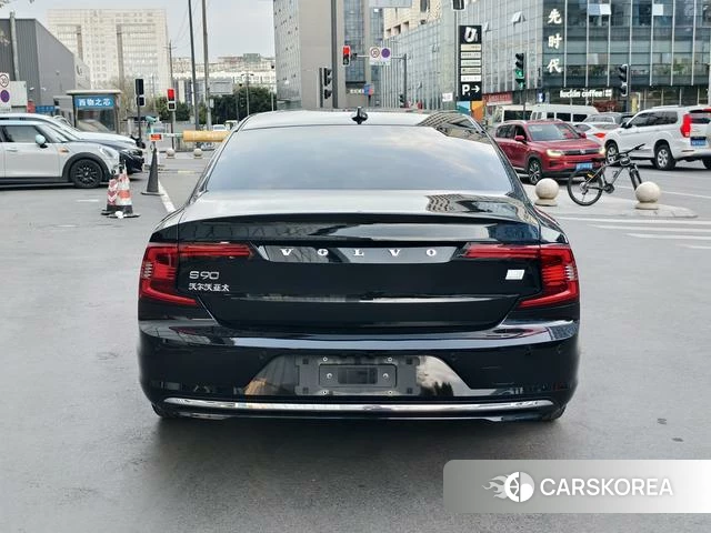 Volvo S90 PHEV 2023 Черный из Китая, фото 3