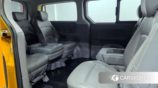 Hyundai The New Grand Starex 2021 Желтый из Кореи, фото 3