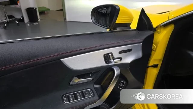 Mercedes-Benz CLA-Class C118 2022 Желтый из Кореи, фото 3