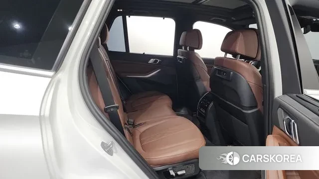 BMW X5 (G05) 2023 Белый из Кореи, фото 3