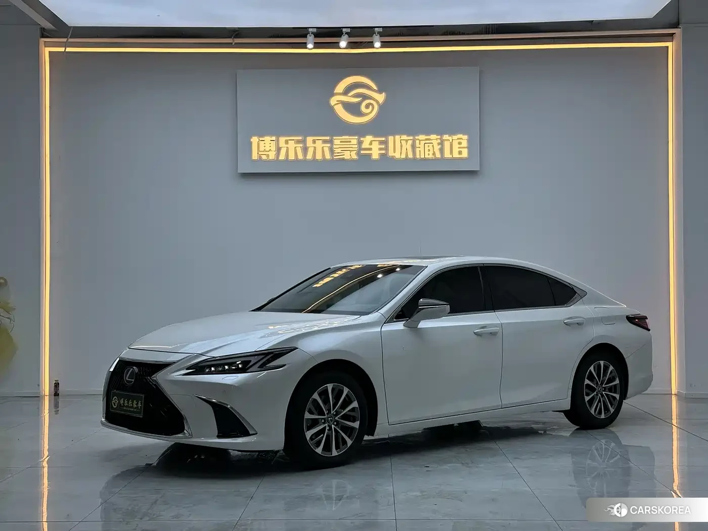 Lexus ES 2025 Белый из Китая, фото 3