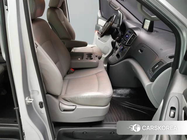 Hyundai The New Grand Starex 2019 Серебряный из Кореи, фото 3