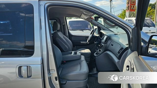 Hyundai The New Grand Starex 2018 Серебристо-серый из Кореи, фото 3