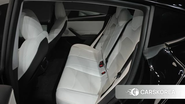Tesla Model 3 2024 Черный из Кореи, фото 3