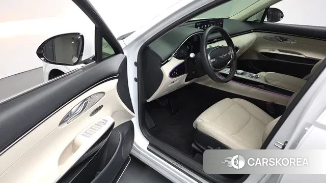 Genesis GV70 2022 Белый из Кореи, фото 3