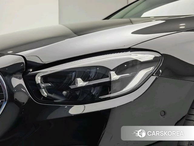 Mercedes-Benz E-class 2022 Черный из Китая, фото 3