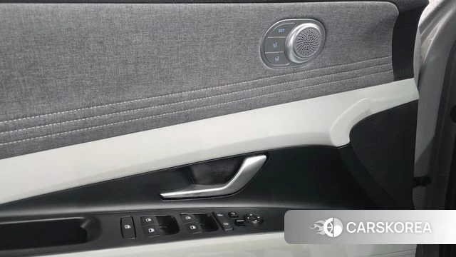 Hyundai Avante (CN7) 2021 Серебристо-серый из Кореи, фото 3