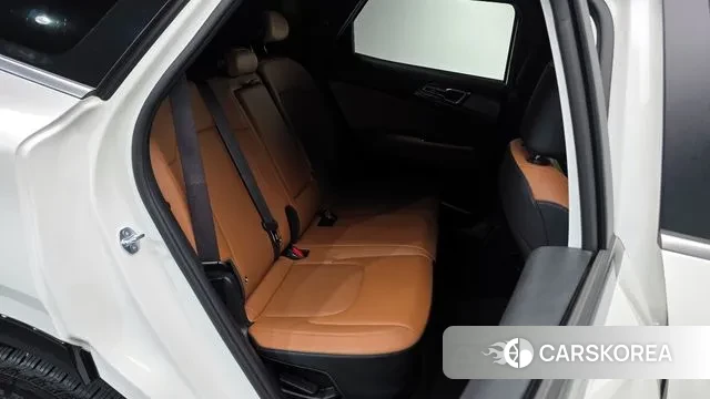 Kia Sportage 5th Generation Hybrid 2024 Белый из Кореи, фото 3