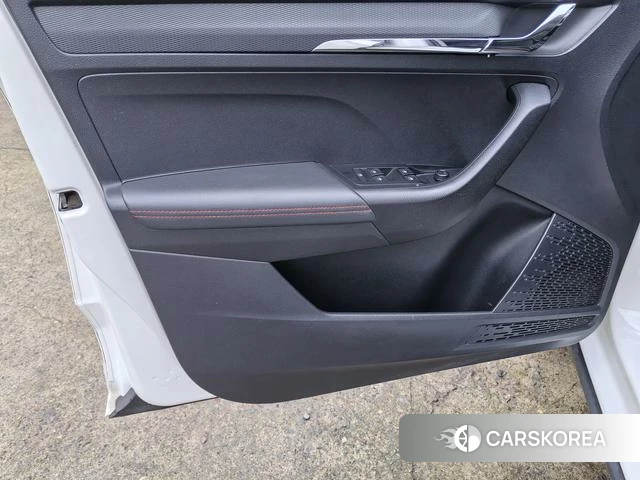 Skoda Komik GT 2021 Белый из Китая, фото 3