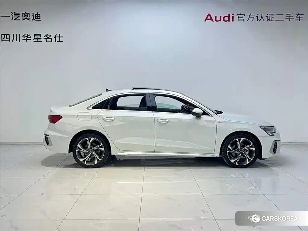 Audi A3 2023 Белый из Китая, фото 3
