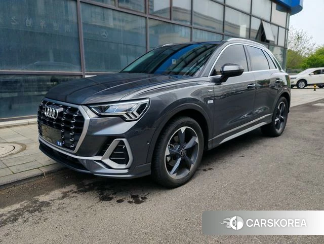 Audi Q3 2022 Темно-серый из Китая, фото 3