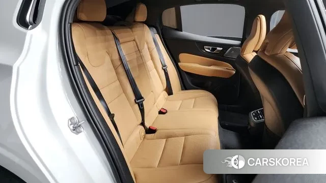 Volvo S60 3rd generation 2020 Белый из Кореи, фото 3