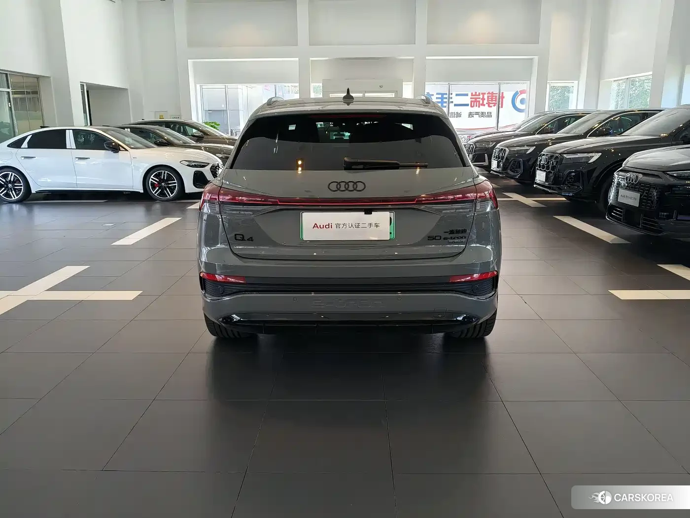 Audi Q4 e-tron 2024 Silver/gray из Китая, фото 3