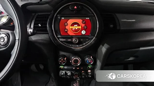 Mini Cooper 2018 Жемчужный цвет из Кореи, фото 3