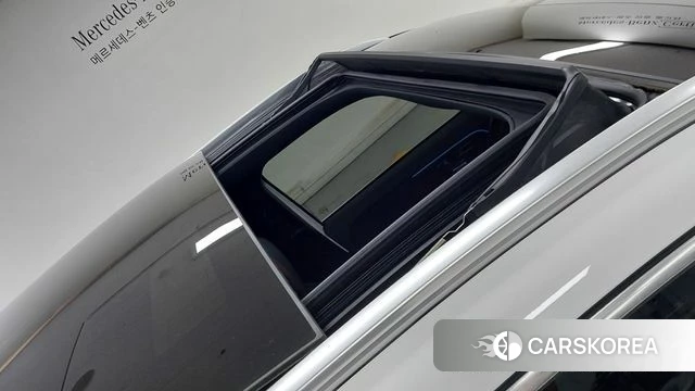 Mercedes-Benz GLA - Class H247 2024 Белый из Кореи, фото 3