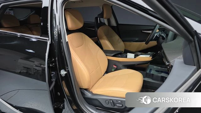 Kia EV6 2023 Черный из Кореи, фото 3