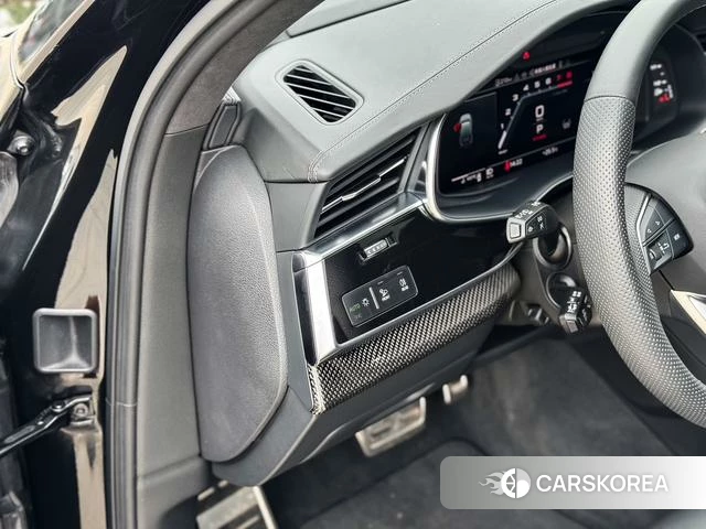 Audi SQ7 2024 Черный из Китая, фото 3