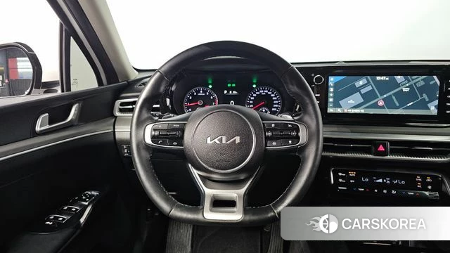 Kia K5 3rd generation 2023 Белый из Кореи, фото 3