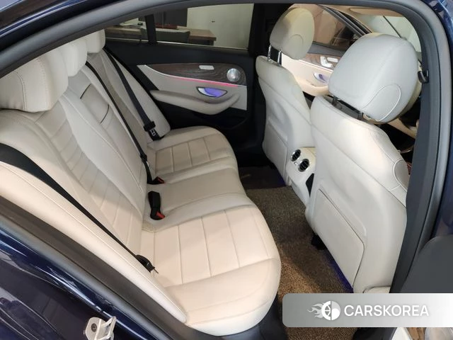 Mercedes-Benz E-Class W213 2021 Синий из Кореи, фото 3