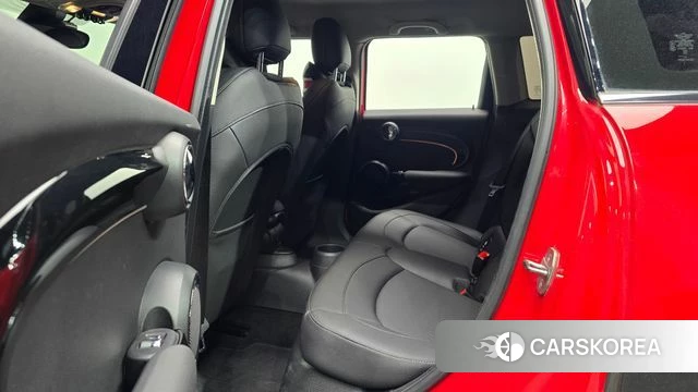 Mini Cooper 2023 Красный из Кореи, фото 3