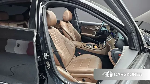 Mercedes-Benz E-Class W213 2021 Черный из Кореи, фото 3