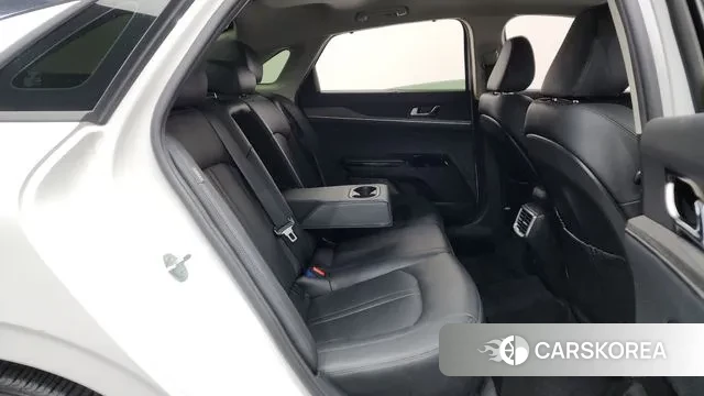 Kia The New K5 3rd generation 2024 Белый из Кореи, фото 3