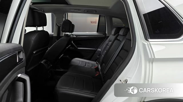 Volkswagen Tiguan second Generation 2020 Белый из Кореи, фото 3