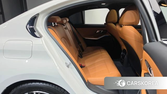 BMW 3 Series (G20) 2025 Белый из Кореи, фото 3