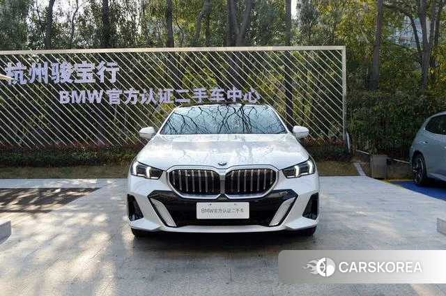 BMW 5 series 2025 Белый из Китая, фото 3