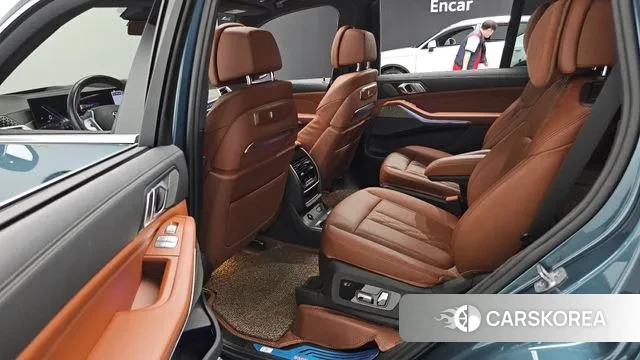 BMW X7 (G07) 2023 Небесно-голубой из Кореи, фото 3