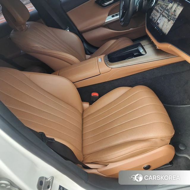 Mercedes-Benz E-Class W214 2024 Белый из Кореи, фото 3