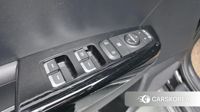 Kia Sportage The Bold 2021 Черный из Кореи, фото 3