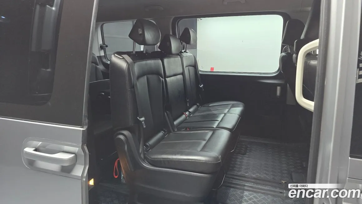 Hyundai Staria 2021 Серебряный из Кореи, фото 3