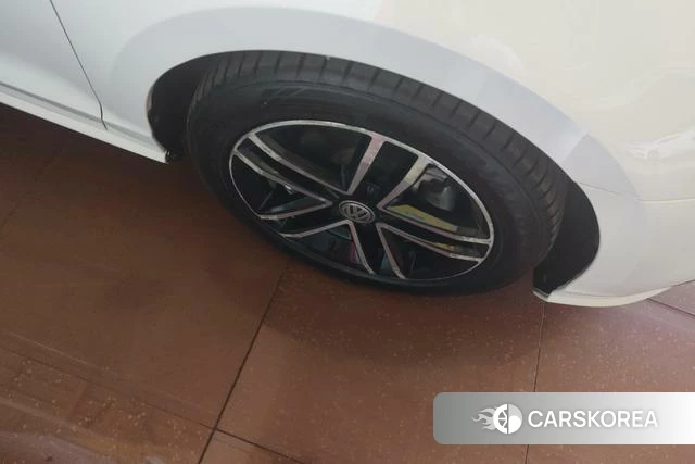 Volkswagen Lingdu 2021 Белый из Китая, фото 3