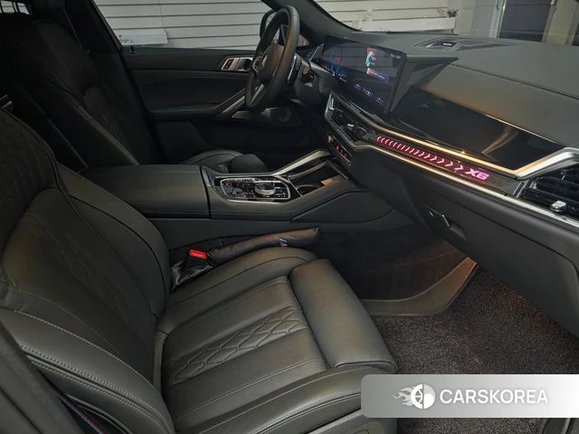BMW X6 (G06) 2025 Черный из Кореи, фото 3