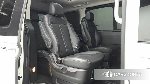 Hyundai Staria 2021 Белый из Кореи, фото 3
