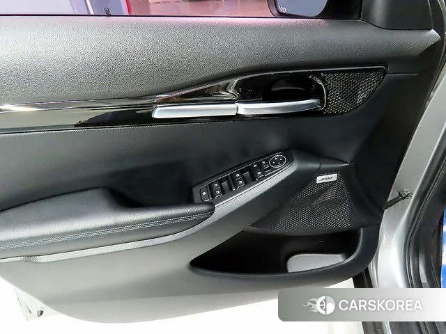 Kia Seltos 2020 Серебристо-серый из Кореи, фото 3