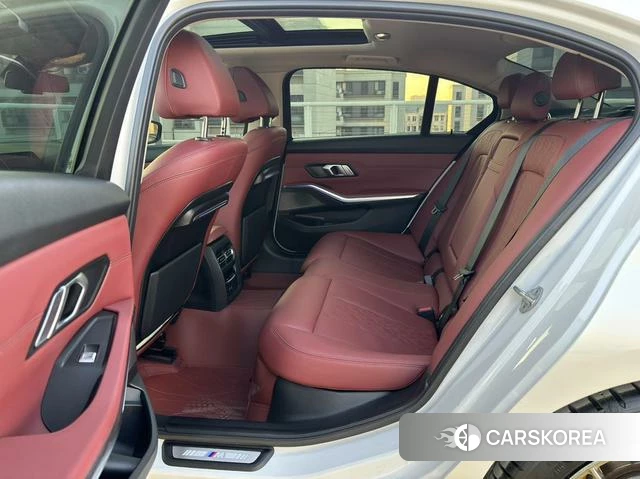 BMW 3 series 2022 Белый из Китая, фото 3