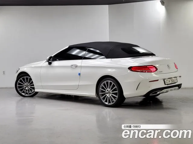 Mercedes-Benz C-Class W205 2018 Белый из Кореи, фото 3