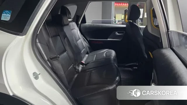 Kia Niro Plus 2022 Белый из Кореи, фото 3