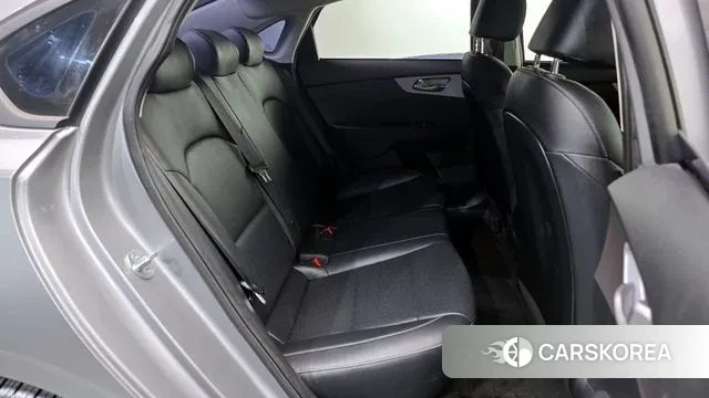 Kia The New K3 2nd generation 2021 Серый из Кореи, фото 3