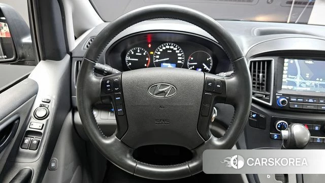 Hyundai The New Grand Starex 2018 Черный из Кореи, фото 3