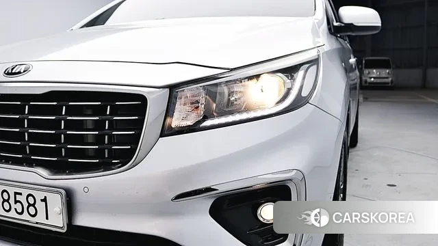 Kia The New Carnival 2018 Серебряный из Кореи, фото 3