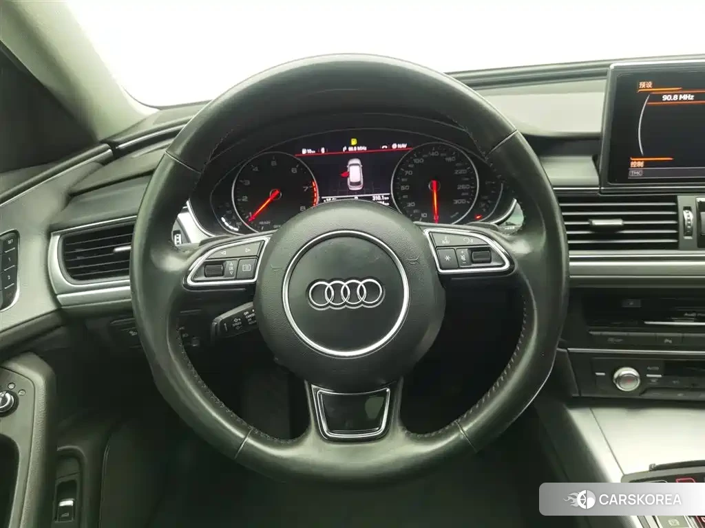 Audi A6 2019 Champagne/brown из Китая, фото 4